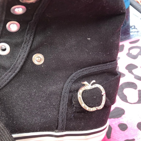 Apple Bottom shoes - Picture 2 of 3